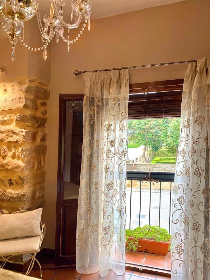 Balcones Con Encanto - Vistas Al Conjunto Monumental Patrimonio De La Humanidad